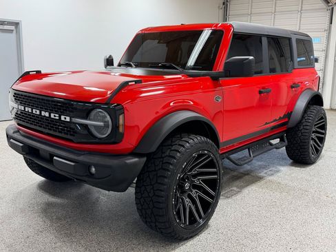 Used 2022 Ford Bronco Wildtrak AWD/4WD image 2