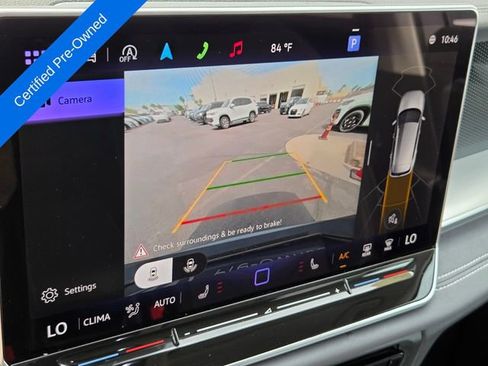 Certified 2025 Volkswagen Tiguan SE FWD image 21