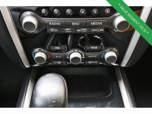 Used 2017 Nissan Pathfinder SV w/ SV Tech Package image 29