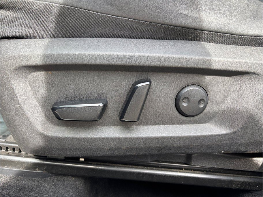Used 2021 Nissan Rogue SV w/ Premium Package FWD image 19