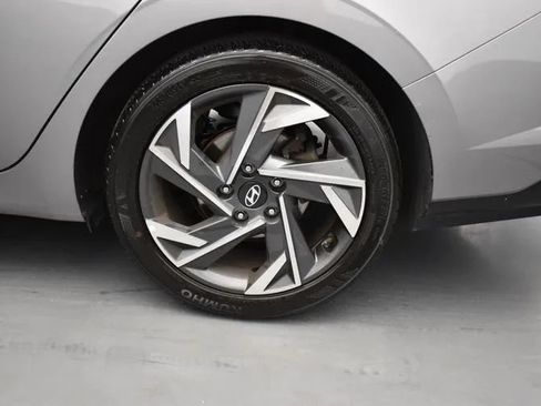 Used 2024 Hyundai Elantra Limited FWD image 36