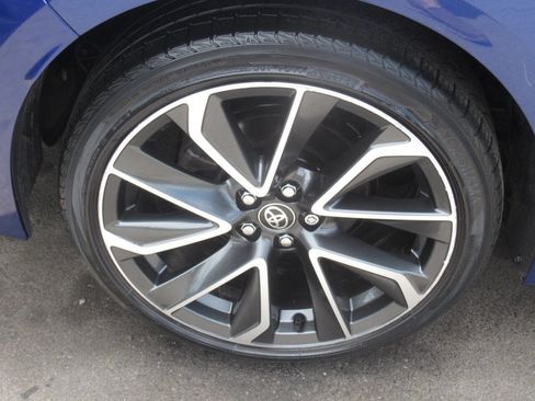Used 2021 Toyota Corolla SE w/ Carpet Mat Package (TMS) FWD image 4
