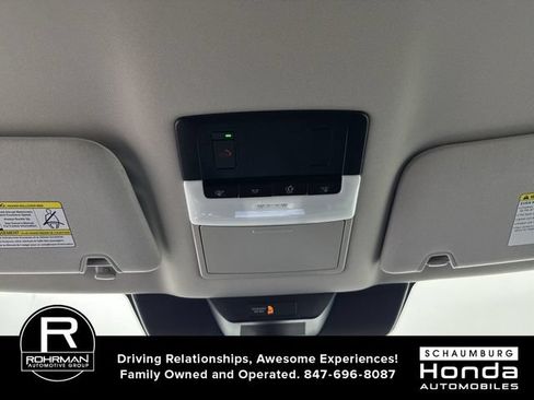 Used 2025 Nissan Pathfinder SL AWD/4WD image 11