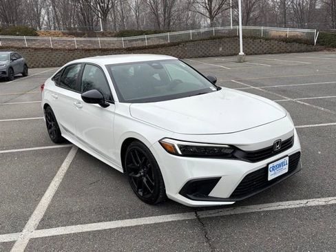 Used 2024 Honda Civic Sport image 2