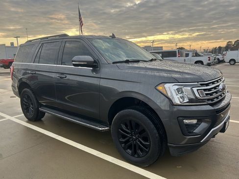 Used 2018 Ford Expedition XLT w/ Equipment Group 202A image 13