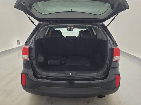 Used 2015 Kia Sorento LX FWD image 29