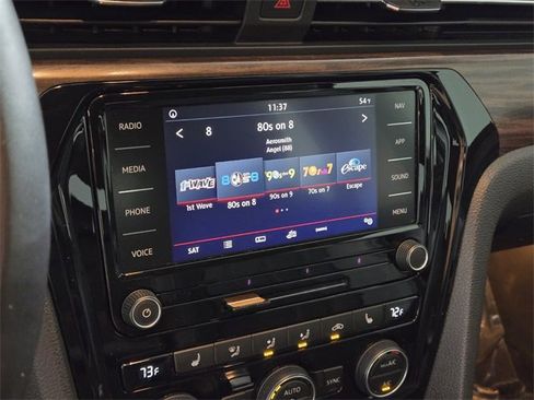 Used 2020 Volkswagen Passat 2.0T SEL image 35