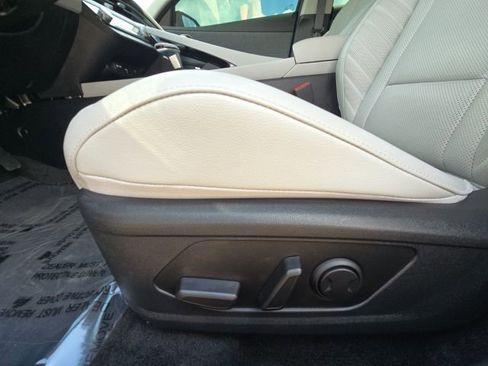 Used 2025 Hyundai Elantra Limited FWD image 20