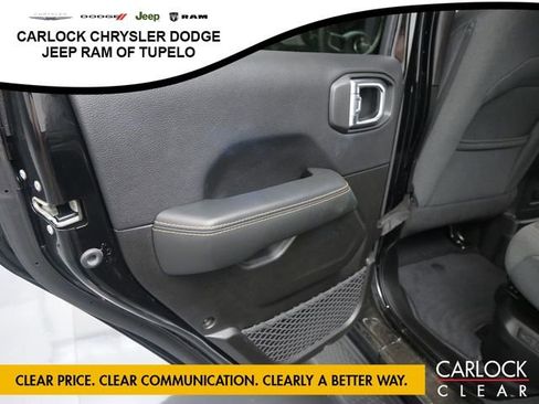 Used 2025 Jeep Wrangler Sahara AWD/4WD image 24