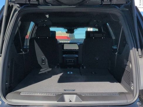 New 2025 Chevrolet Suburban High Country image 25