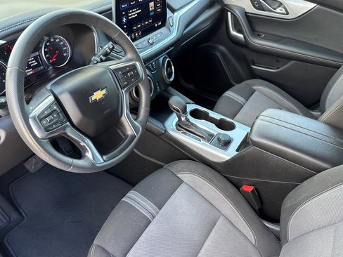 Used 2025 Chevrolet Blazer LT image 4