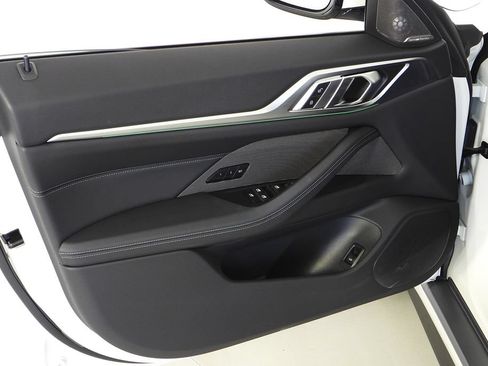Used 2025 BMW i4 eDrive40 w/ Premium Package RWD image 11