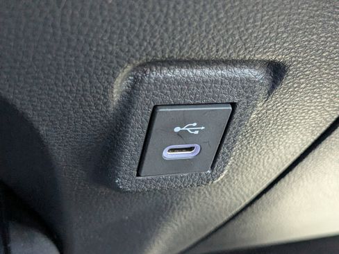 Used 2025 Toyota Corolla LE image 19