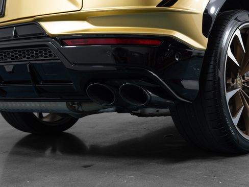 Used 2023 Lamborghini Urus S AWD/4WD image 25