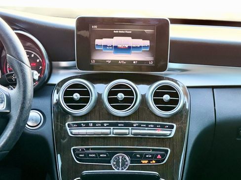 Used 2018 Mercedes-Benz C 300 Sedan image 26