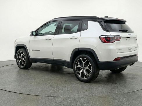 Used 2025 Jeep Compass Limited AWD/4WD image 6