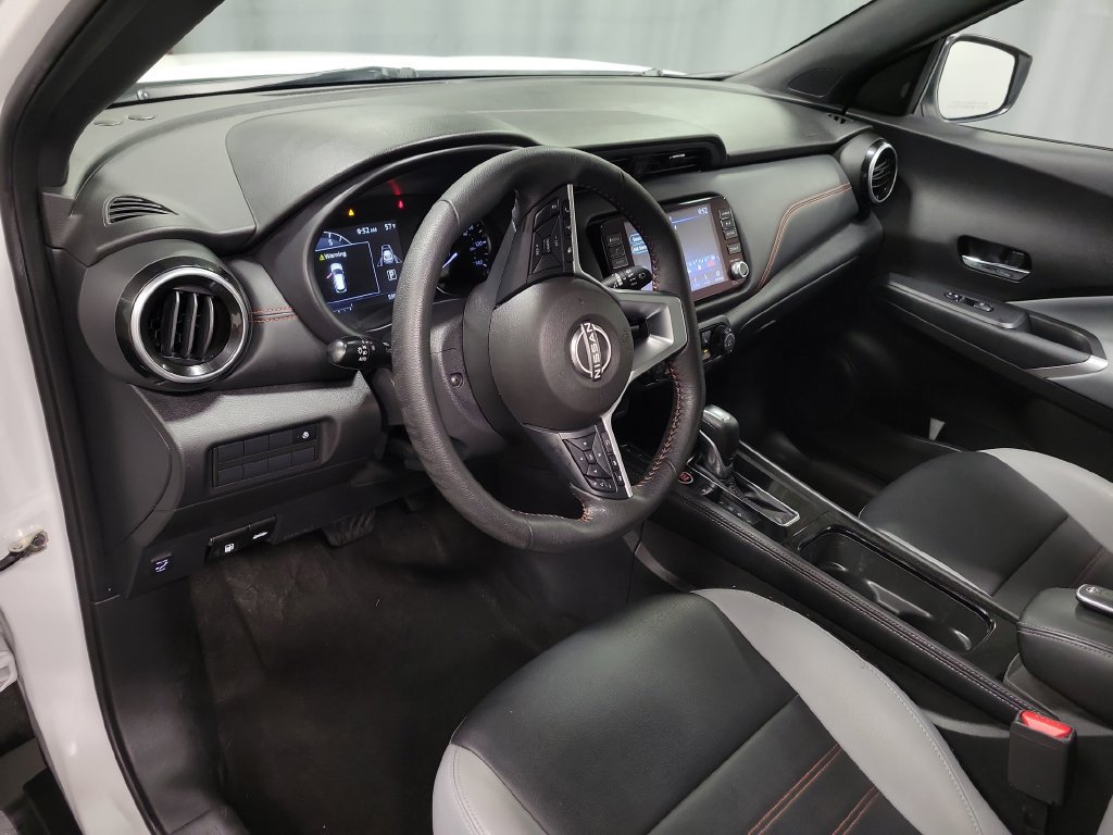 Used 2023 Nissan Kicks SR w/ SR Premium Package FWD image 16