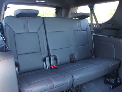 New 2026 Chevrolet Suburban RST AWD/4WD image 36