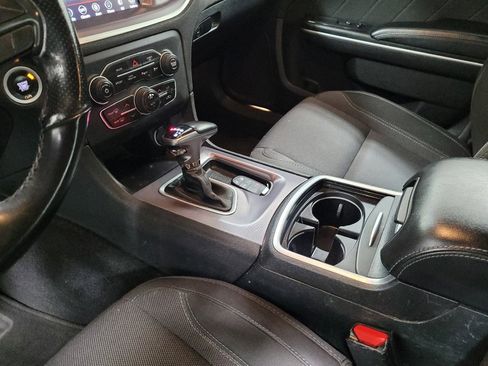Used 2019 Dodge Charger SXT image 26