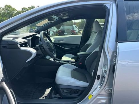 Used 2024 Toyota Corolla XSE FWD image 9