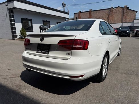 Used 2015 Volkswagen Jetta SE image 3