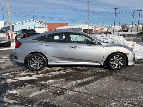 Used 2017 Honda Civic EX image 8