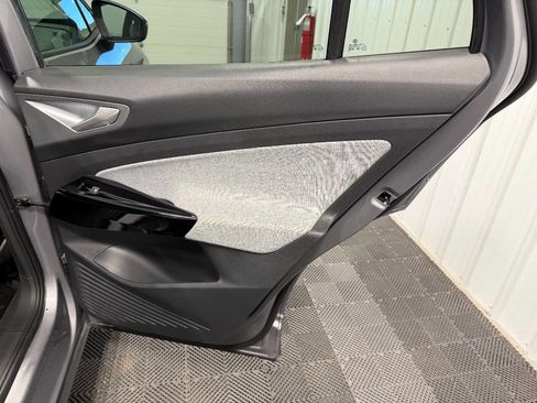 Used 2023 Volkswagen ID.4 Pro image 19