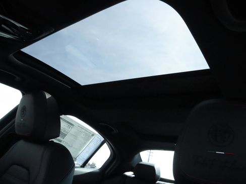 New 2025 Alfa Romeo Giulia image 19