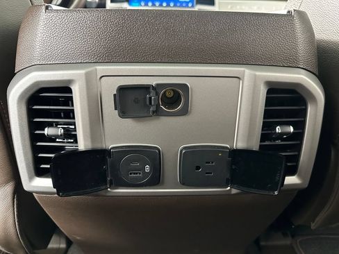 Used 2022 Ford F350 King Ranch w/ King Ranch Ultimate Package AWD/4WD image 21