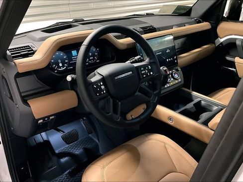 New 2026 Land Rover Defender 110 X-Dynamic SE image 7