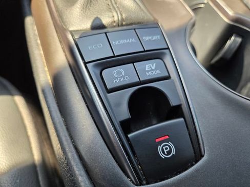 Used 2023 Toyota Camry SE FWD image 26