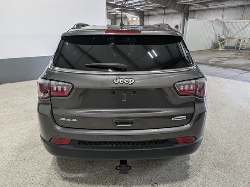 Used 2024 Jeep Compass Latitude AWD/4WD image 4