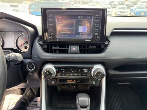 Used 2022 Toyota RAV4 XLE image 22
