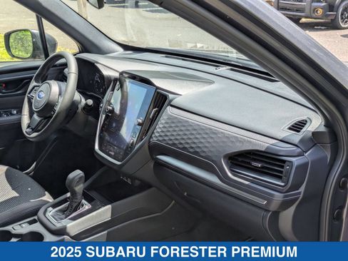 Certified 2025 Subaru Forester Premium AWD/4WD image 37