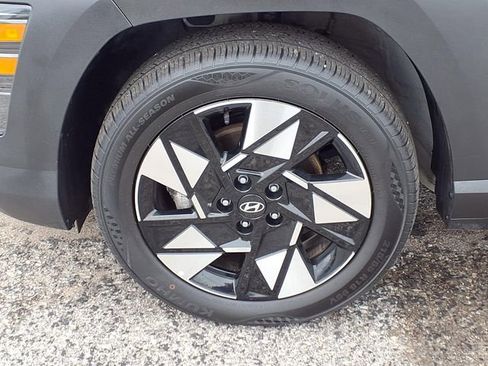 Used 2025 Hyundai Kona SEL FWD image 50