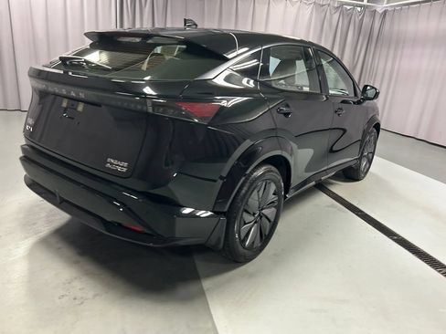 Used 2024 Nissan Ariya AWD image 7