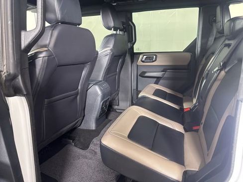 Used 2024 Ford Bronco Wildtrak AWD/4WD image 12