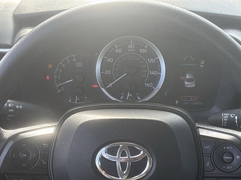 Used 2022 Toyota Corolla LE image 25