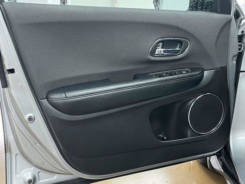 Used 2022 Honda HR-V EX image 16