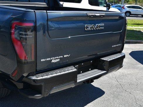 New 2025 GMC Sierra EV Denali image 18