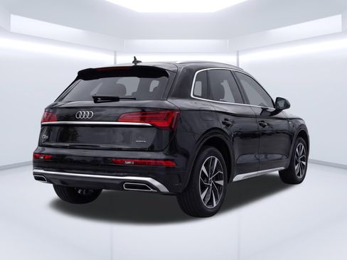 Used 2023 Audi Q5 2.0T Premium Plus w/ Premium Plus Package AWD/4WD image 4