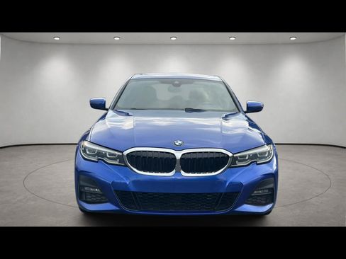 Used 2021 BMW 330i Sedan w/ M Sport Package RWD image 3