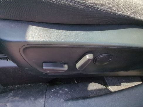 Used 2022 Ford Escape SE w/ SE Sport Appearance Package AWD/4WD image 10