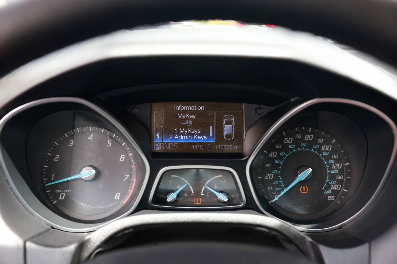 Used 2012 Ford Focus SEL FWD image 30