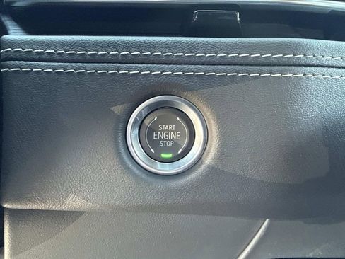 New 2026 Cadillac Escalade ESV Luxury AWD/4WD image 30