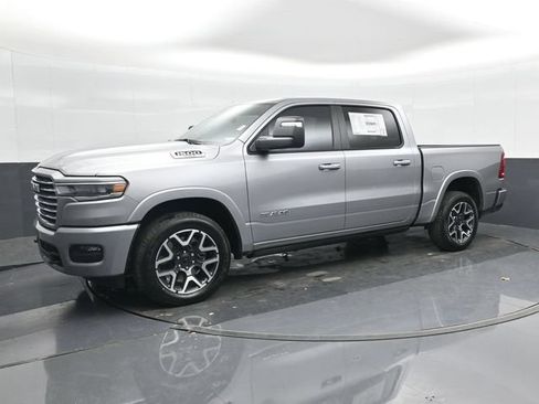 Used 2025 RAM 1500 Laramie AWD/4WD image 11