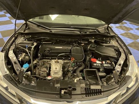 Used 2017 Honda Accord EX-L image 26