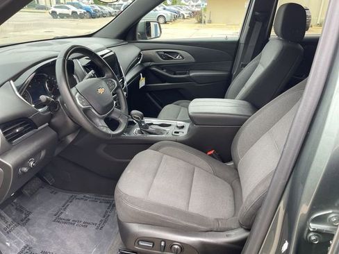 Used 2023 Chevrolet Traverse LT AWD/4WD image 11