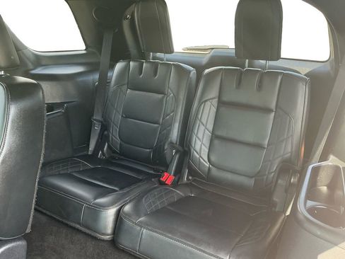 Used 2017 Ford Explorer Platinum AWD/4WD image 21