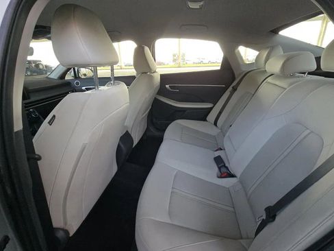 Used 2025 Hyundai Sonata SEL FWD image 5